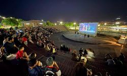 Esentepe'de Film Saatleri Devam Ediyor