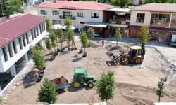 Kemah’ta İlçe Meydanı Projesi İçin Çalışmalar Sürüyor