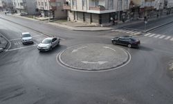 Kavşaklarda geçiş önceliği nasıl bilinmeli?