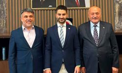 Yeni Başhekim, Ak Parti Heyeti Tarafından Ziyaret Edildi