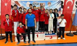 Erzincanlı Karatecilerden Kars’ta 13 Madalyalık Başarı
