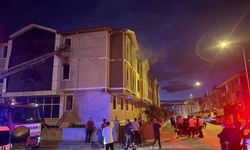 Erzincan’da apartman dairesinde yangın! (VİDEO)