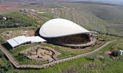Tarihi Değiştiren Gizem: Göbekli Tepe’nin Sırları ve Dünyanın En Eski Heykeli "Urfa Adamı" Hakkında Bilmediğiniz Detayla