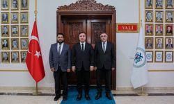 Vali Aydoğdu, eski ve yeni il müftülerini kabul etti