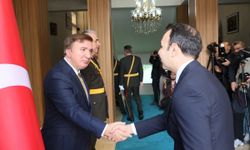 Erzincan'da Vali Cumhuriyet Bayramı Tebriklerini Kabul Etti