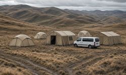 Erzincan yaylalarında çadırları sel suları bastı