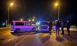 Erzincan-Çağlayan Yolunda Kaza: 2 Yaralı (VİDEO)