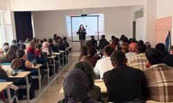 Erzincan'da SİBERAY Projesi Kapsamında Öğrenci ve Öğretmenlere Siber Güvenlik Eğitimi Verildi