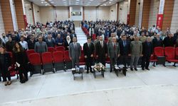 Kamu Yönetiminde Yeni Dönem Başladı! Erzincan'daki Kritik Buluşmada İletişim Stratejileri Yeniden Tanımlandı