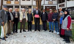 Kemaliye'de Huzurevi Sakinleri "İyilik Var" Projesiyle Ağırladı