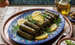 Lokum Gibi Tam Kıvamında Zeytinyağlı Yaprak Sarması Tarifi