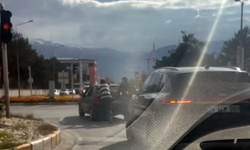 Erzincan’da Trafikte Örnek Yardımlaşma! İki Gençten Takdir Toplayan Davranış (VİDEO)