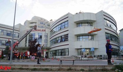 Hastanede yangın tatbikatını film izler gibi izlediler