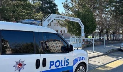 Erzincan’da Gasp Alarmı: Darp Ettikleri Şahsın Parasını ve Telefonunu Alan 2 Zanlı Kısa Sürede Yakalandı