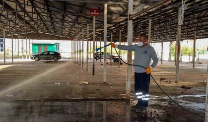 Kurban kesim yerleri temizleniyor