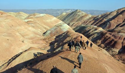 Iğdır'daki Gökkuşağı Tepeleri Turizme Kazandırılacak: Proje İçin 8 Milyon Lira Destek Sağlandı