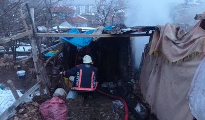 Ahır Yangını: 25 Küçükbaş Hayvan Telef Oldu