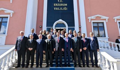 Cumhurbaşkanı Yardımcısı Yılmaz, Erzurum Valiliği'ni ziyaret etti