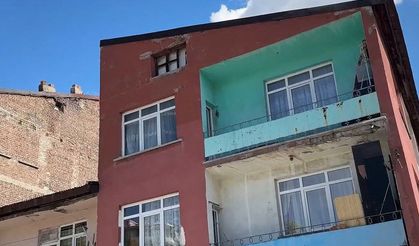Erzurum’da 1,5 Yaşındaki Bebek Balkondan Düşerek Ağır Yaralandı