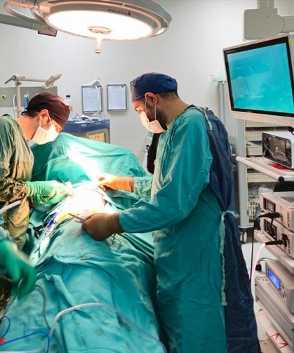 Bingöl'de bıçakla yaralanan genç kapalı akciğer ameliyatıyla yaşama tutundu