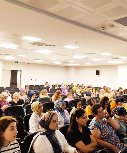 “Bebek Dostu” Sağlık Çalışanları Sempozyumu Düzenlendi