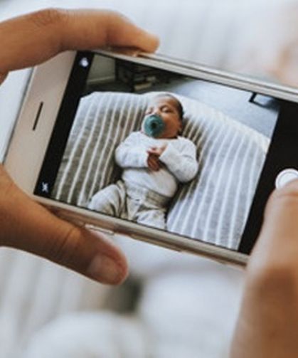 Sosyal Medya Çocuk İstismarını Nasıl Büyütüyor?