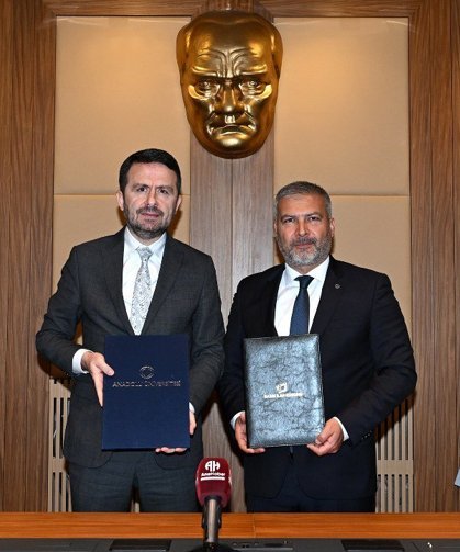 Medya Dünyasına Akademik Güç: BİK ve Anadolu Üniversitesi Geleceğin İletişimcilerini Yetiştirecek