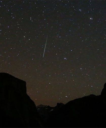 Başlık: Gökyüzü Neden Karanlık? Astronominin En Büyük Bilmecesi