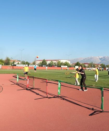 GSB Spor Okullarında Kayıtlar Sürüyor
