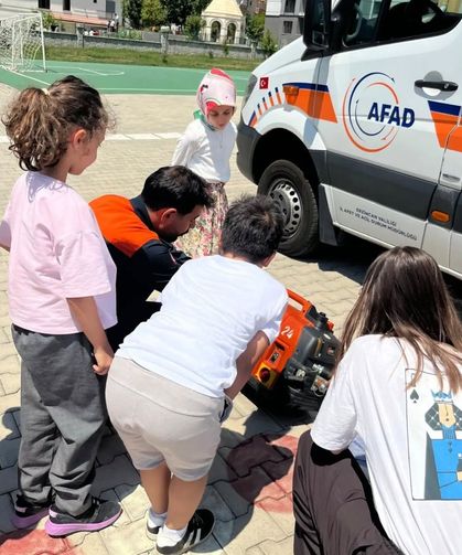 AFAD'dan Müftülük Spor Kulübü Öğrencilerine Afet Farkındalık Eğitimi