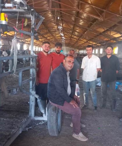 Damızlık Sığır Yetiştiricileri Birliği'nden Üreticiye Yerinde Tırnak Bakımı Hizmeti
