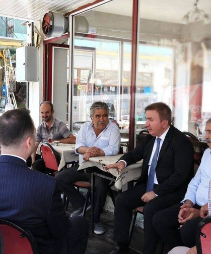 Vali Aydoğdu Üzümlü’de Vatandaş ve Esnafla Buluştu