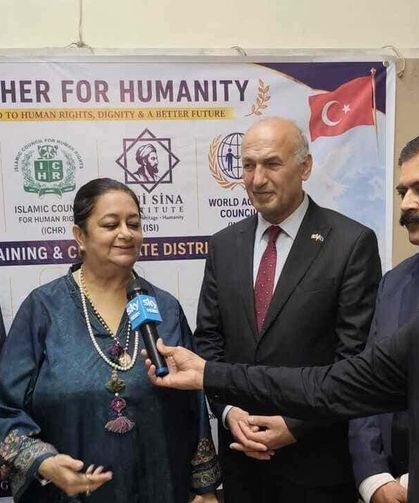 Gerontolog Dr. Kemal Aydın'a Pakistan'dan Büyük Ödül