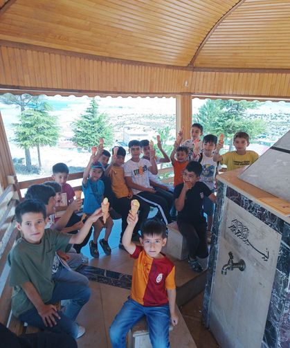 İliç'te Yaz Kur'an Kursu Öğrencilerine Dondurma Sürprizi