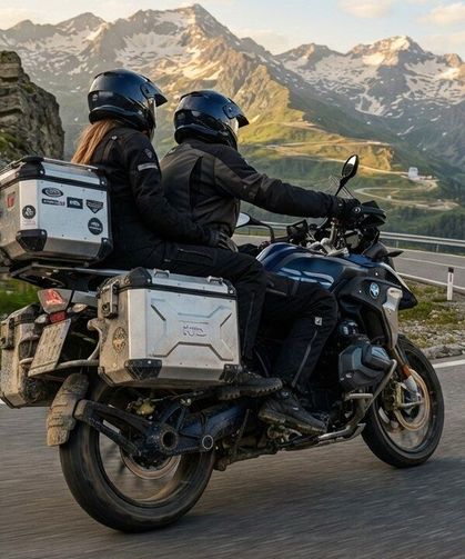 Moto Kurye ve Gezginlerin Sırrı: Şehir İçi ve Uzun Yol İçin En Çok Rağbet Gören Motosiklet Çantaları!