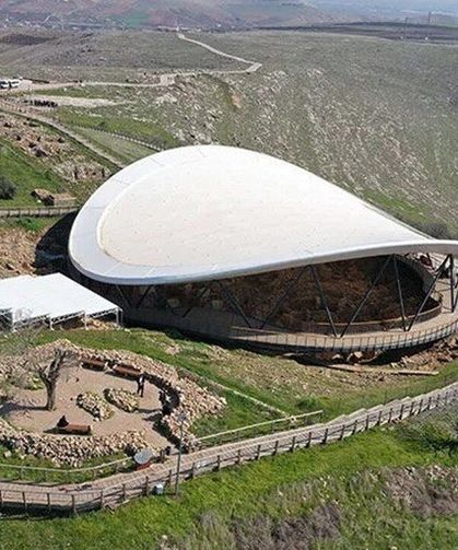 Tarihi Değiştiren Gizem: Göbekli Tepe’nin Sırları ve Dünyanın En Eski Heykeli "Urfa Adamı" Hakkında Bilmediğiniz Detayla