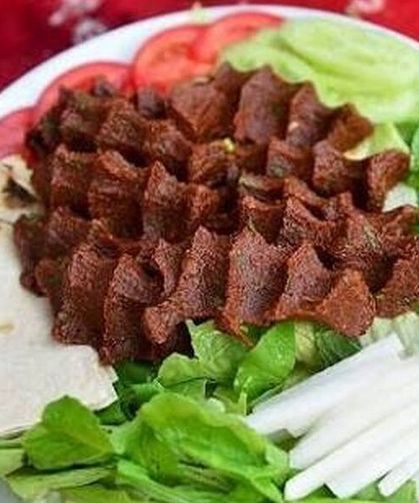 Yıllardır Çiğ Köfte Diye Ne Yiyoruz? Hakiki Şanlıurfa Çiğ Köftesini Ayırt Etmenin 5 Yolu ve 2026 Maliyeti!