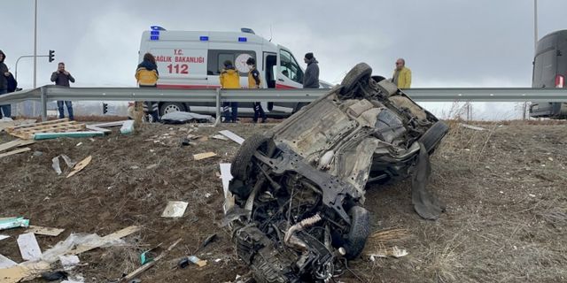 Erzincan'da trafik kazasında 2 kişi öldü