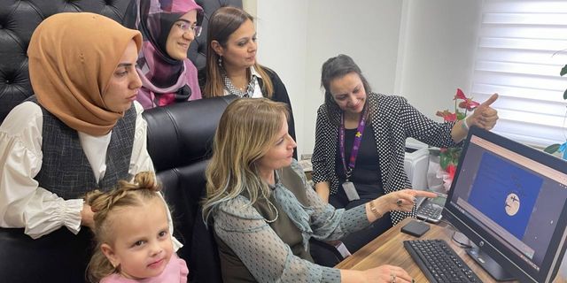 Acil servisin kadın doktorları AA'nın "Yılın Fotoğrafları" oylamasına katıldı
