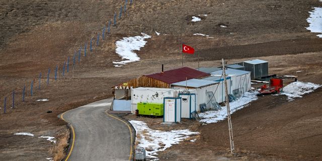 Van'da kar yağmayınca kayak sporcuları antrenman için Erzurum ve Kayseri'ye gönderildi