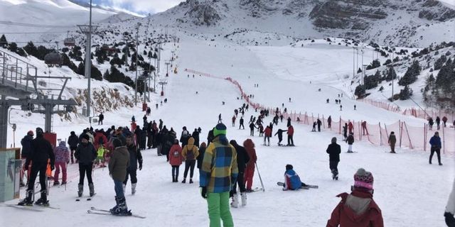 Ergan'da kayak sezonu açıldı
