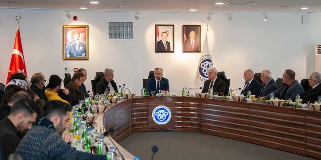 Rektör Levent  basın mensupları ile  bir araya geldi