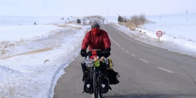 Bisikletiyle Dünya turundaki Alman gezgin Erzincan’da