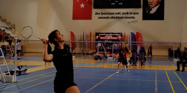 Erzincanlı sporcular evinde rahat