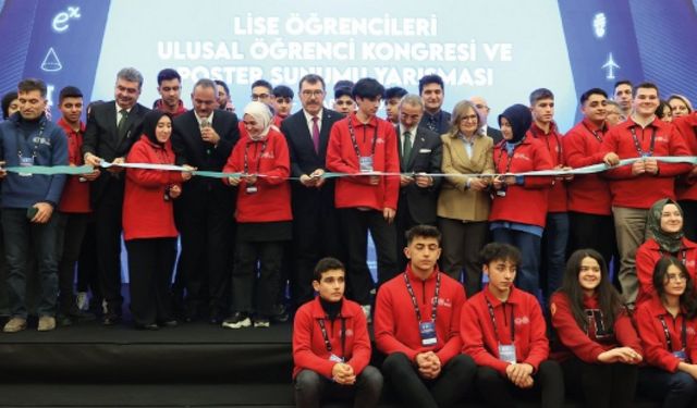 Mustafa Doğan Anadolu Lisesine teşvik ödülü verildi