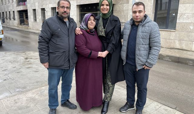 Elazığ'da 24 Ocak depreminin 3. yılında duygusal buluşma