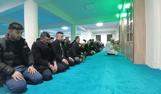 İsveç'te Kur'an-ı Kerim yakılması Muş ve Hakkari'de protesto edildi