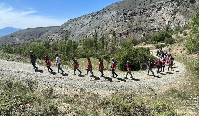 19 Mayıs ruhu için Keşiş Dağlarına yürüdüler