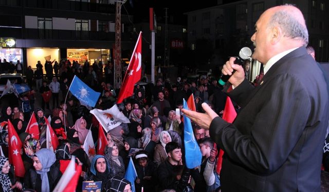 AK Partililere miting gibi karşılama