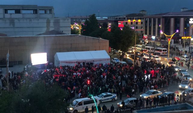 Erzincan’da 2.Tur “Tayyip Erdoğan” kutlaması